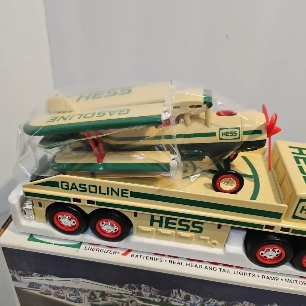 RARE Vintage Hess 2002 18 Wheeler Truck and Airplane Toy New In Original Box